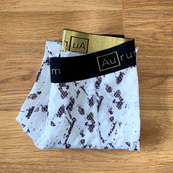 Aurum Workout Tights - Picture 3 of 3